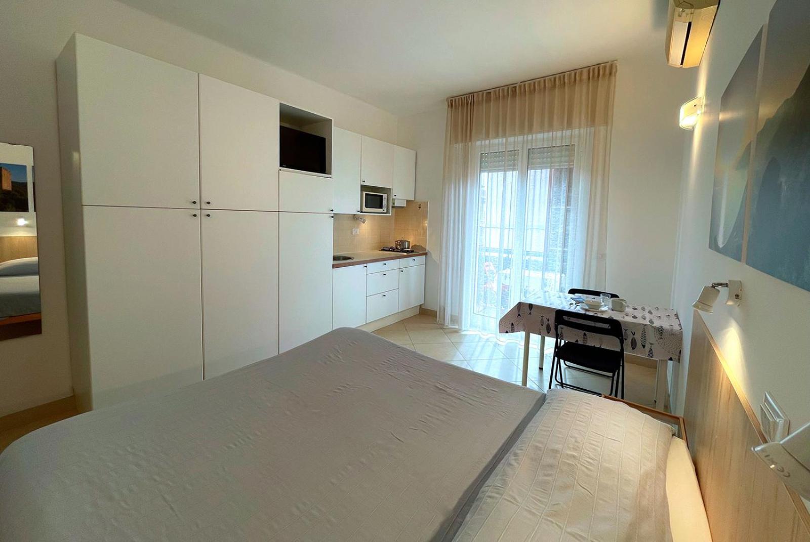 Apart-hotel Glicini Finale Ligure