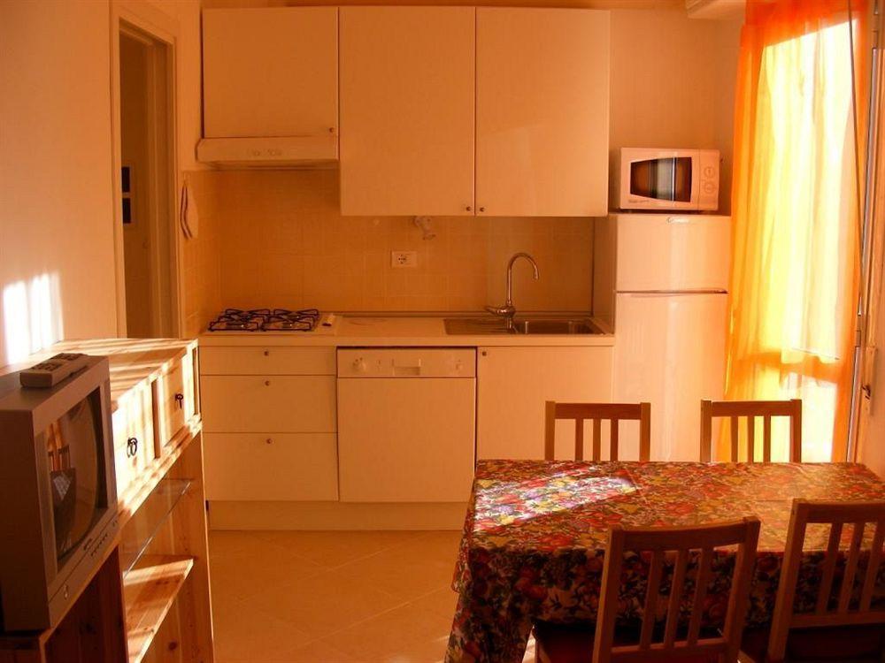 Apart-hotel Glicini 2*